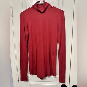 Lululemon Full Day Ahead Turtleneck